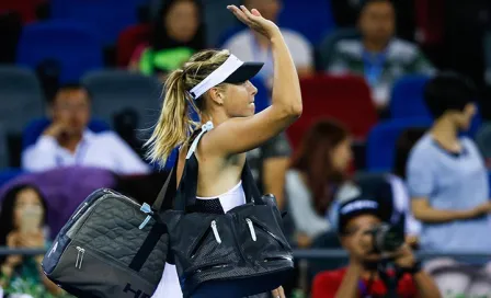 Sharapova se lesiona en su regreso a las canchas