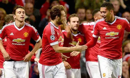 Man Utd logra sufrida remontada contra Wolfsburgo