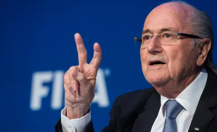 Presidente de la Bundesliga pide renuncia de Blatter