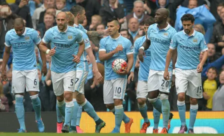 Manchester City golea con cinco de Agüero