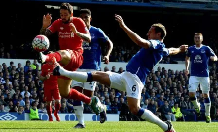 Liverpool y Everton reparten puntos