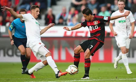 Chicharito, titular en empate del Leverkusen