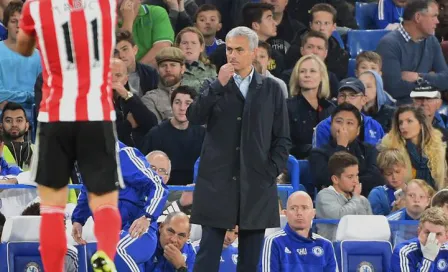 Chelsea respalda a Mourinho