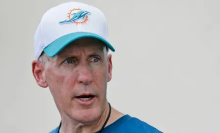 Delfines de Miami despide a su head coach