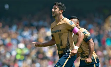 Reprograman firma de autógrafos de Pumas