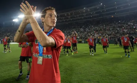 'Dedico el triunfo al Piojo y a Memo Ochoa': Guardado