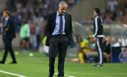 Mourinho, suspendido un juego por insultos a árbitros 