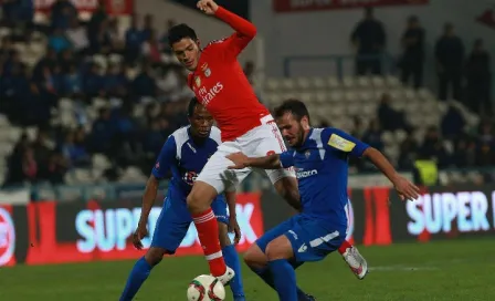  Raúl Jiménez participa en victoria del Benfica en Copa