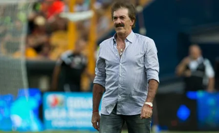 'Si la directiva quiere exigir, los jugadores deben cobrar': La Volpe