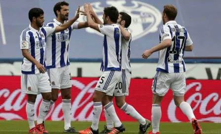 Vela anota doblete en goleada de la Real Sociedad