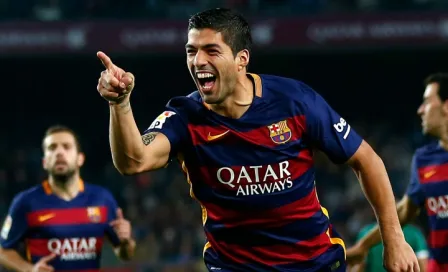 Con triplete de Luis Suárez, Barça derrota al Eibar