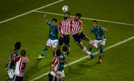 Chivas fulmina 'maldición' en Finales y se corona en Copa