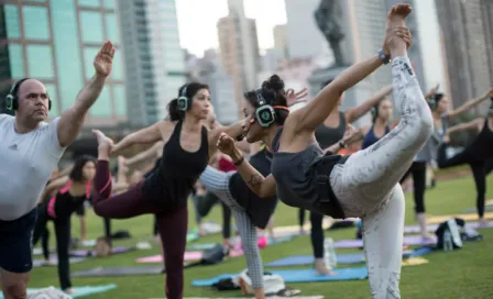 Practicar yoga mejora rendimiento de corredores