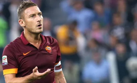 Totti pagó a policías con dinero ilegal para cuidar a su hijo