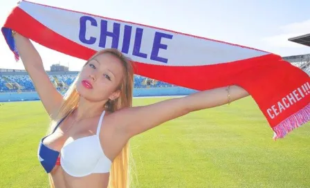 Modelos 'calentaron' el duelo Chile-Colombia