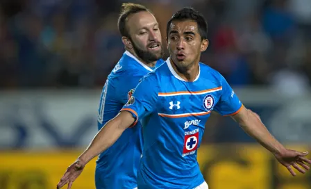 Cruz Azul consigue triunfo de consuelo contra Pachuca