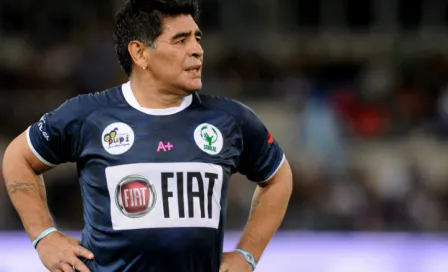 Maradona tendrá que perder 35 kilos por salud