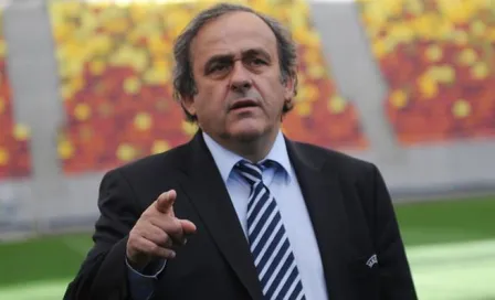 Comité de FIFA pide suspensión de por vida para Platini