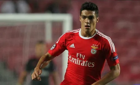 Jiménez participa en victoria del Benfica