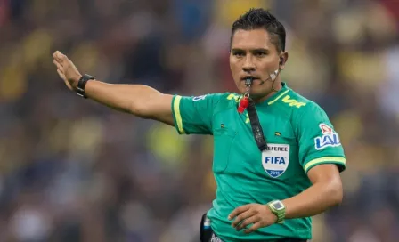  Polémica arbitral se hace presente en el América-Pumas