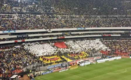 Afición de América realiza mosaico de Japón