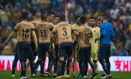 Defensas pierden la cabeza y abandonan al América