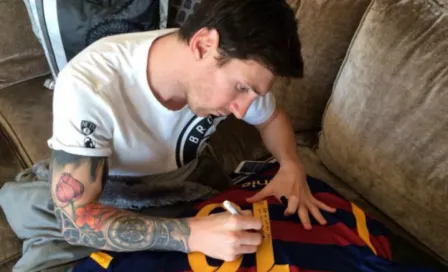 Messi dedica playera a Ronaldinho