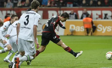 Chicharito consigue su primer triplete en Europa