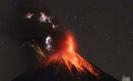 Impresionantes fotos de la erupción del volcán de Colima