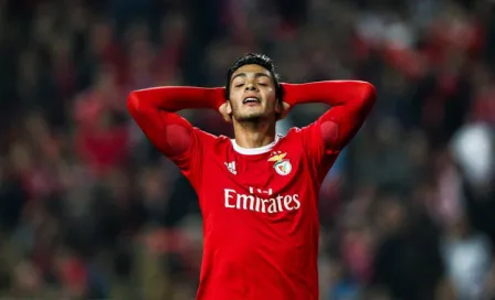 Jiménez no evita empate sin goles del Benfica