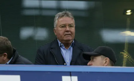 Guus Hiddink ya es director técnico del Chelsea