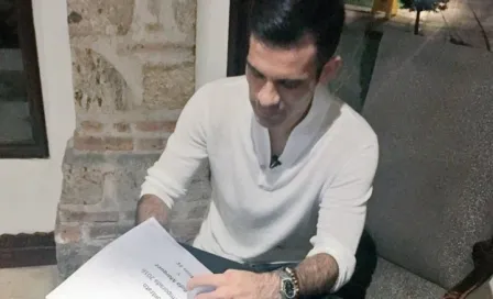  Rafa Márquez firma su contrato con Atlas