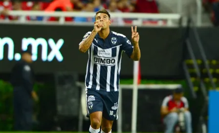 Cardona extiende contrato con Rayados hasta 2020