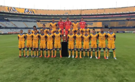 Tigres presume título en foto oficial del C2016