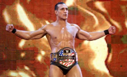 Alberto Del Río vence a Kalisto y recupera el título de EU