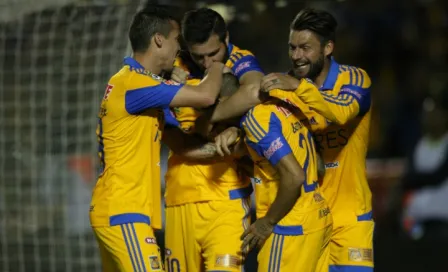 Tigres doblega a Monarcas en El Volcán