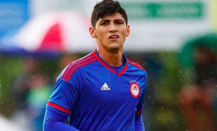 Alan Pulido debuta en liga con el Olympiacos