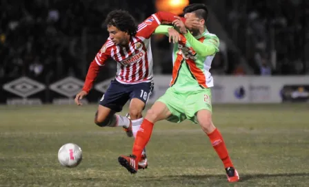 Chivas inicia defensa de título de Copa con derrota