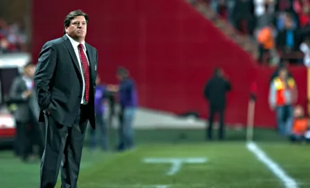 Miguel Herrera, expulsado por reclamos al árbitro