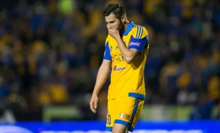 Gignac, descartado contra Chivas por gastroenteritis