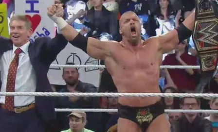 Triple H consigue el campeonato en Royal Rumble