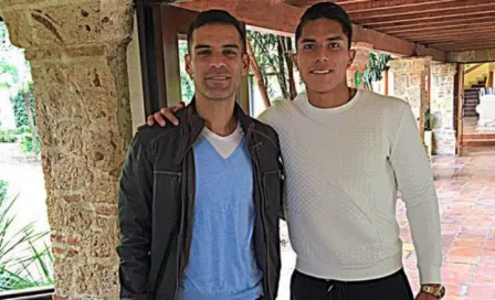 Salcedo se reúne con Rafa Márquez y agradece sus consejos