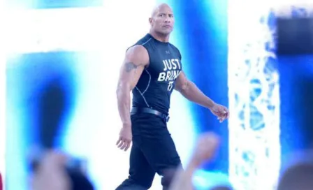 The Rock regresa a la WWE y es ovacionado en Florida