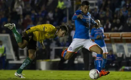 Golazo de Benítez da triunfo a Cruz Azul en Copa