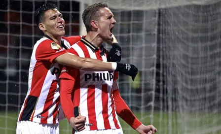 Guardado y Moreno brillan en triunfo del PSV