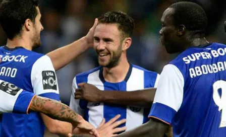 Layún luce con asistencias en triunfo del Porto