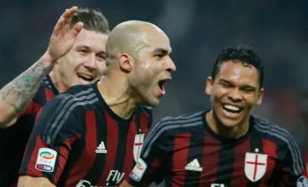 Milan golea al Inter en Derbi della Madonnina