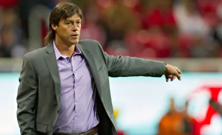 'No podemos crucificar a Almeyda por tres partidos': Pereira