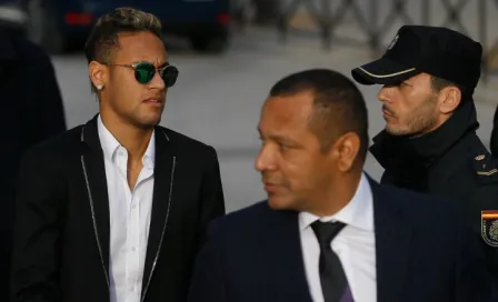 Padre de Neymar tendría oferta de 190 mde por su hijo