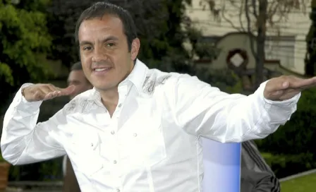 Cuauhtémoc Blanco 'cascarea' con alcaldes de Morelos